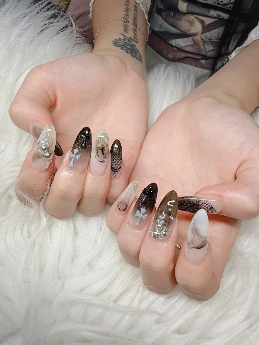 ネイル Lee Nailsのネイルデザイン