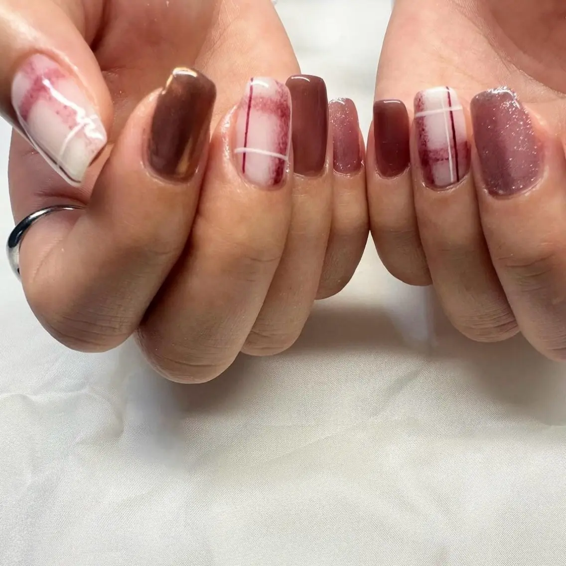 ネイル クリアネイル 氷ネイル・うるうるネイル 韓国ネイル マグネットネイル ミラーネイル 🪞KAPE NAIL 🪞のネイルデザイン