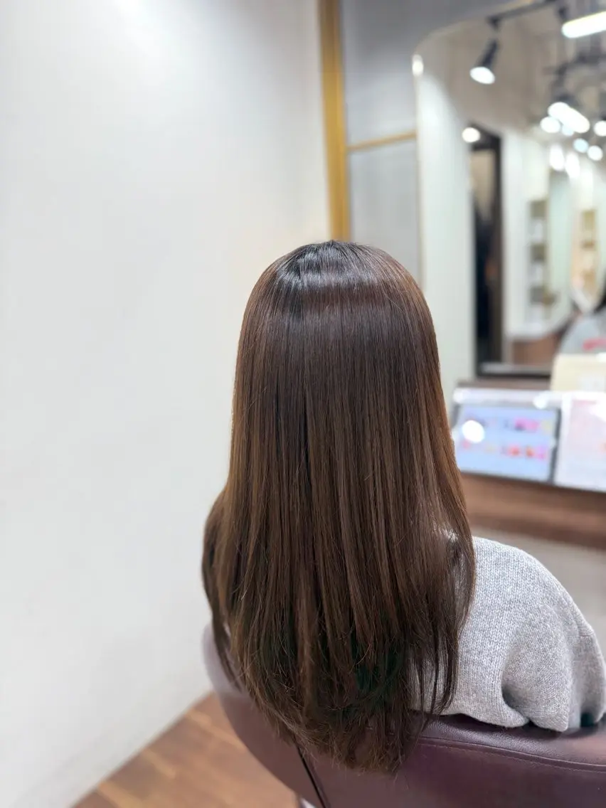 セミロング 桑村 菜々のヘアスタイル
