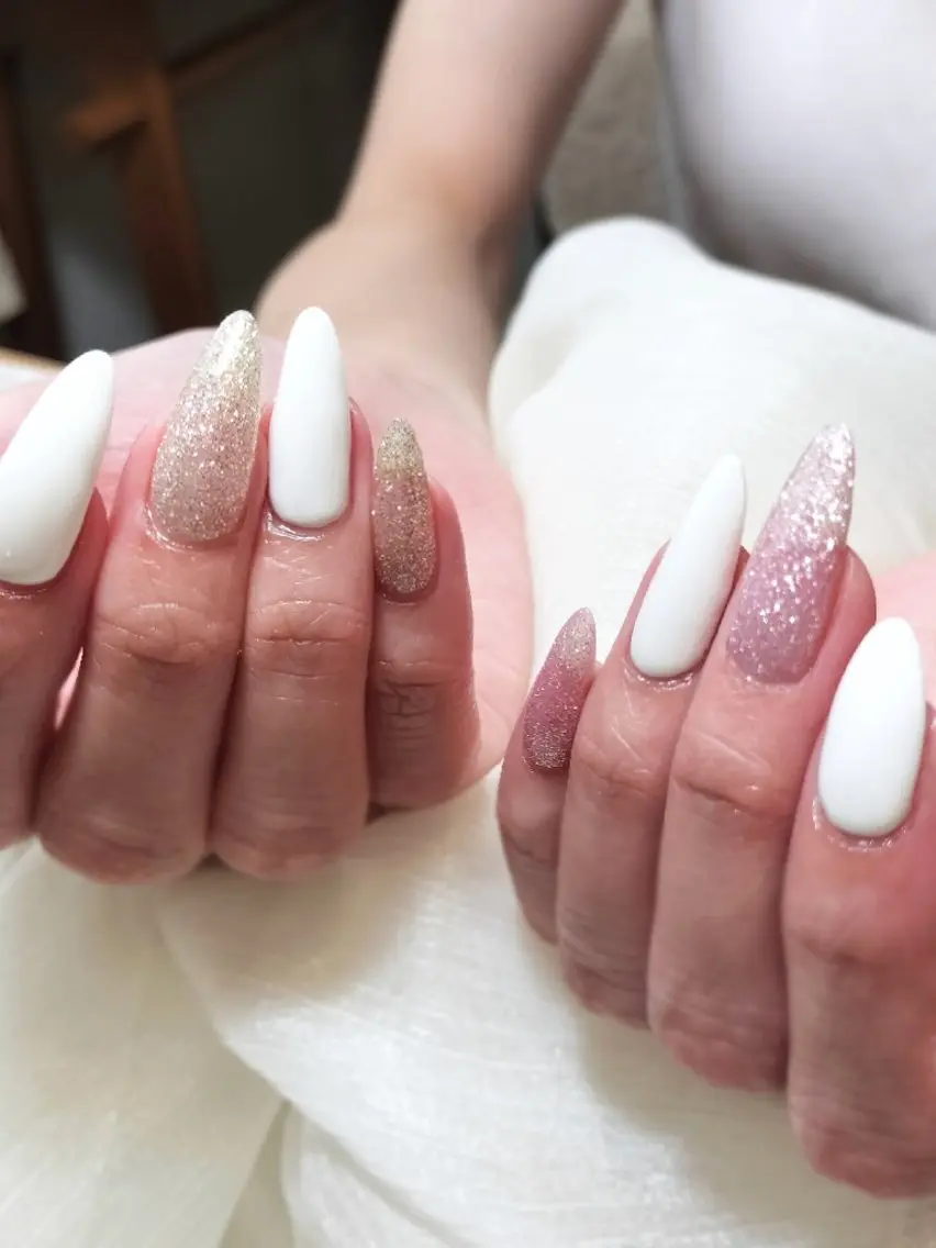 ネイル ホワイト ハンドネイル moff.(ﾓﾌ) nail salonのネイルデザイン