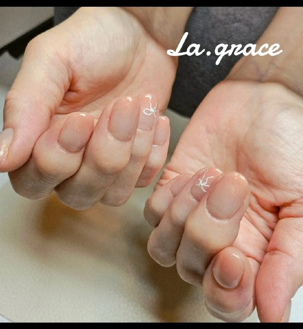 ネイル リボン La.Grace　 yumiのネイルデザイン