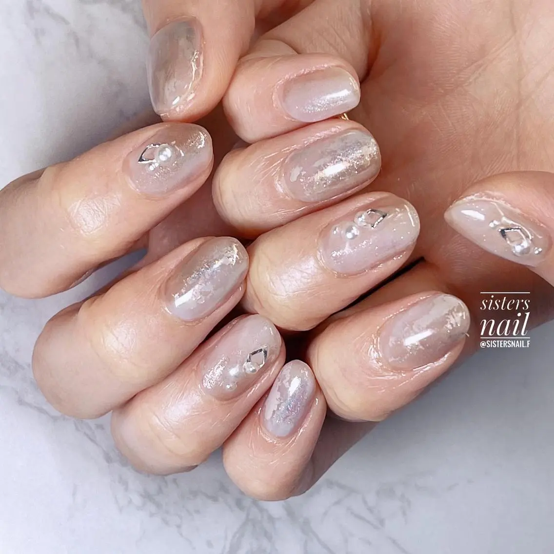 ネイル アートネイル オーロラネイル キラキラネイル ニュアンスネイル オフィスネイル sisters nail.fのネイルデザイン