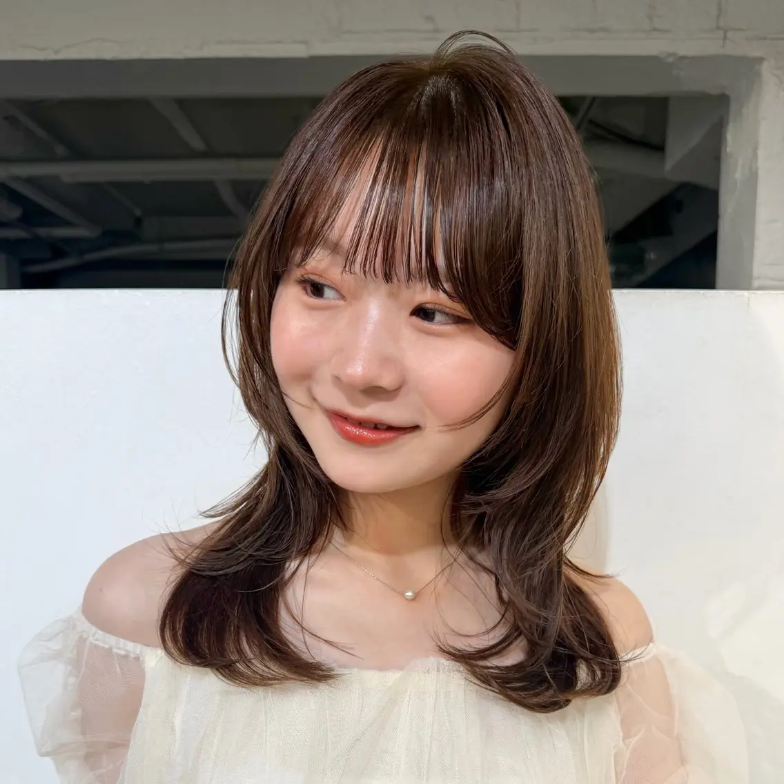 セミロング カラー SAKI 新宿のヘアスタイル