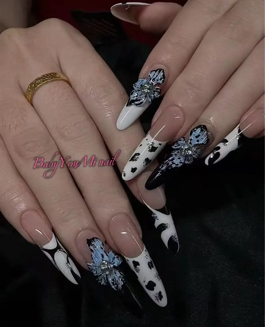 ネイル オーロラネイル フラワーネイル フットネイル フレンチネイル ジェルネイル ハンドネイル BabyYouMi nailのネイルデザイン