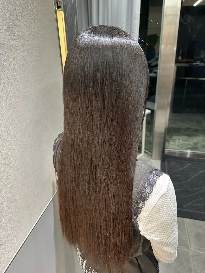 セミロング 美髪特化✨ 伊織✨縮毛矯正✨のヘアスタイル