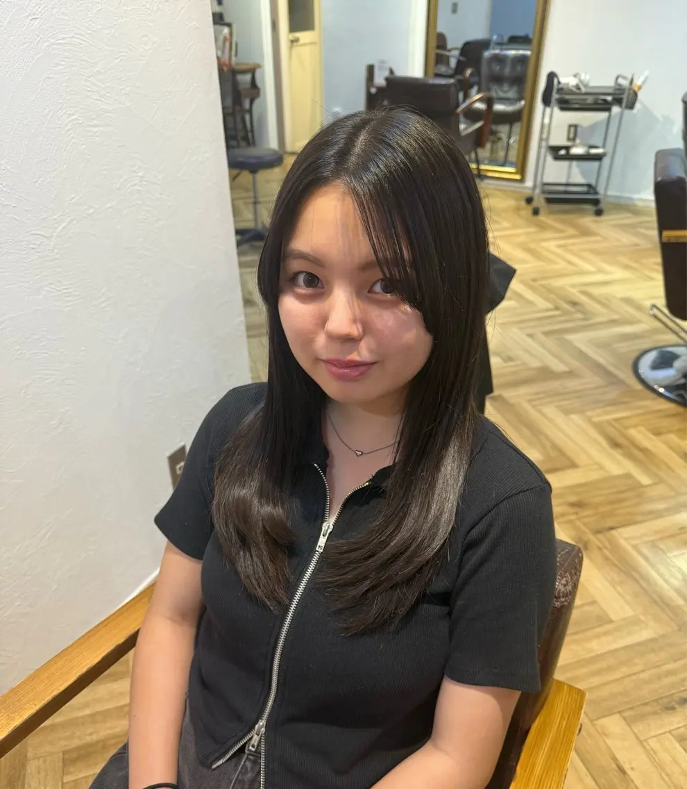 セミロング 顔まわりレイヤー 顔周りカット レイヤーカット カット パーマモデル募集中❕ 🌟  Yunaのヘアスタイル