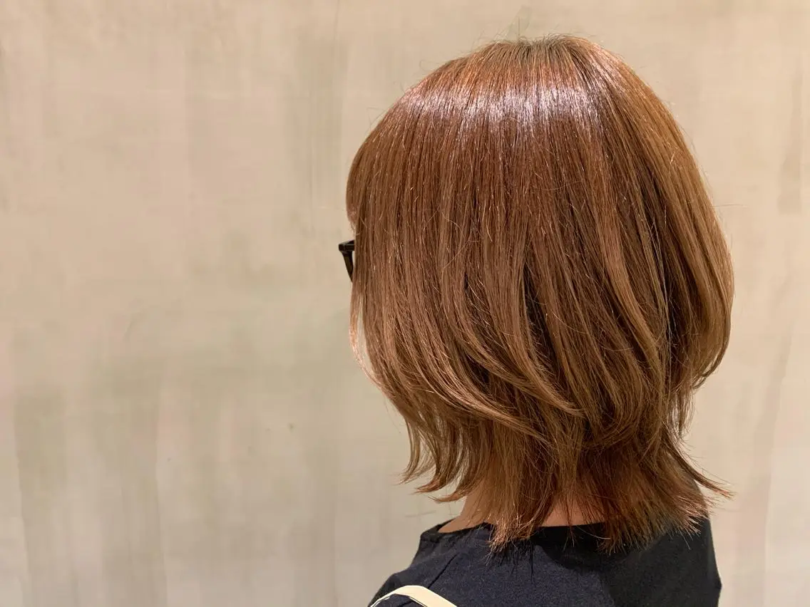 ミディアム ウルフカット 山本 亜以子のヘアスタイル