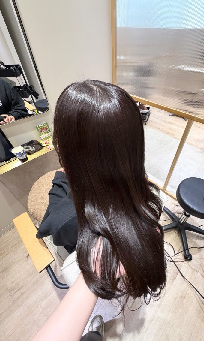 ロング カット ヘアカラー トリートメント 中村 友莉夏のヘアスタイル