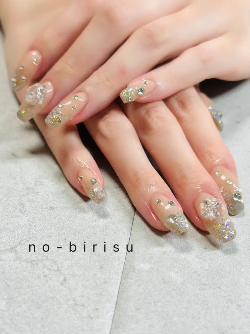 ネイル ラメ(グリッター) ラメグラデーション ストーンネイル ハンドネイル no-birisu nailのネイルデザイン