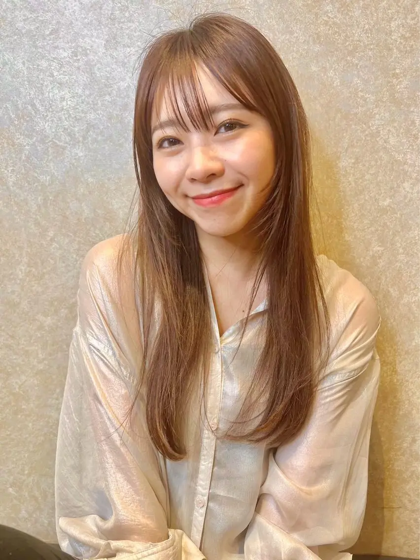 ロング カット ヘアカラー トリートメント 片柳 美友季のヘアスタイル