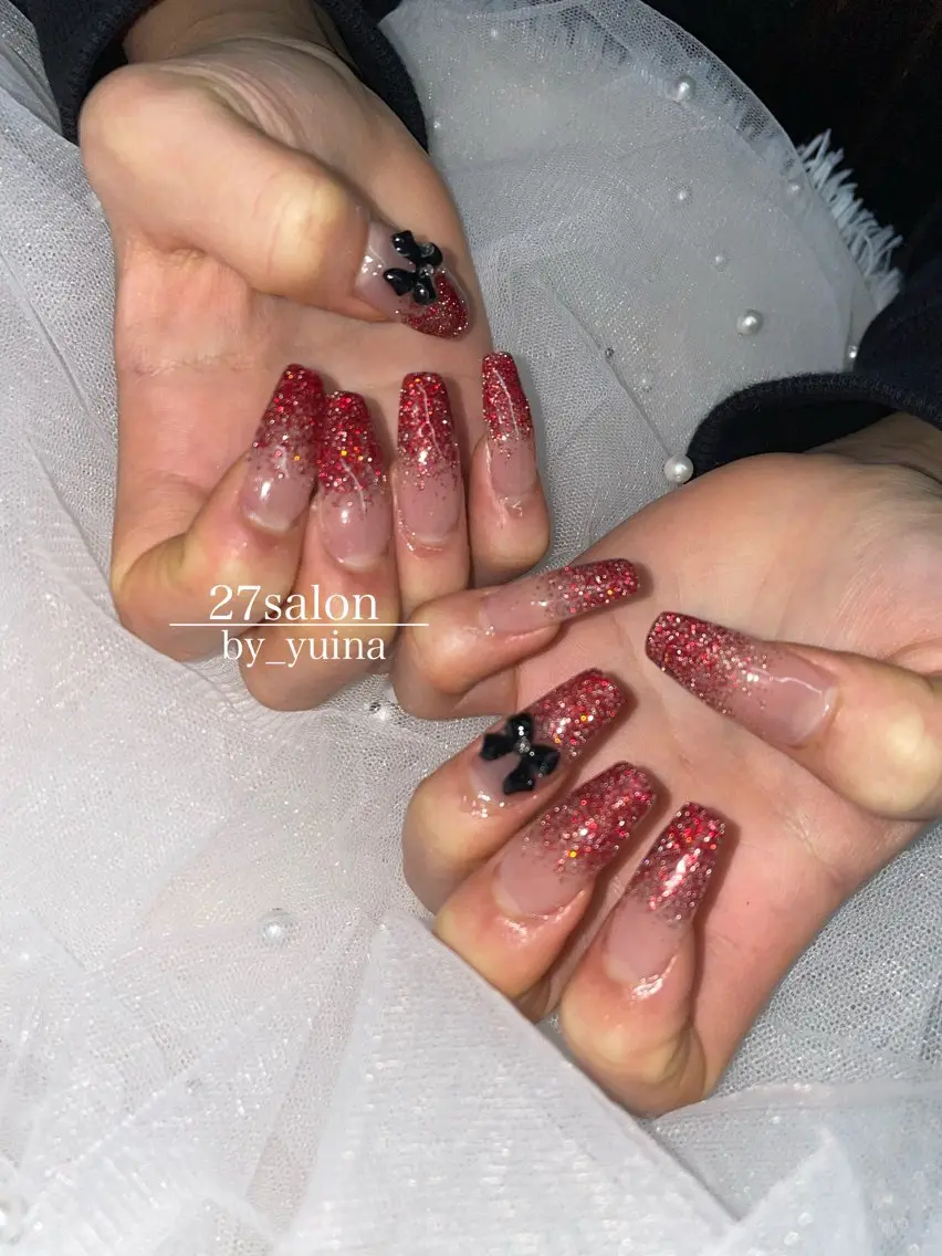 ネイル グラデーション ラメ(グリッター) ラメグラデーション 赤色 スカルプネイル ハンドネイル 27salon yuinaのネイルデザイン