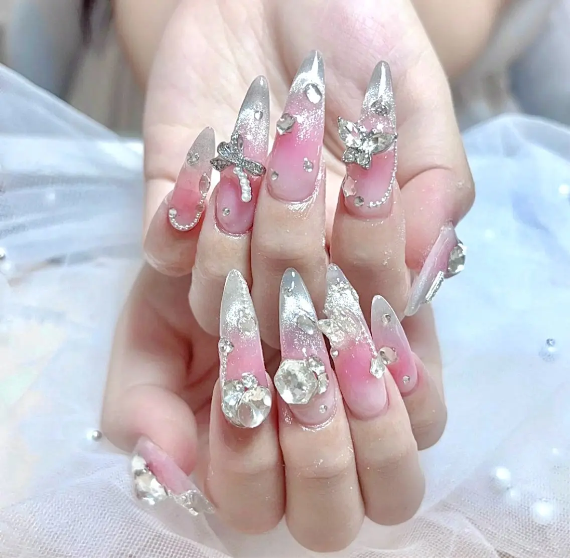 ネイル ハンドネイル 🎀kira 長さだし💗モチ最高のネイルデザイン
