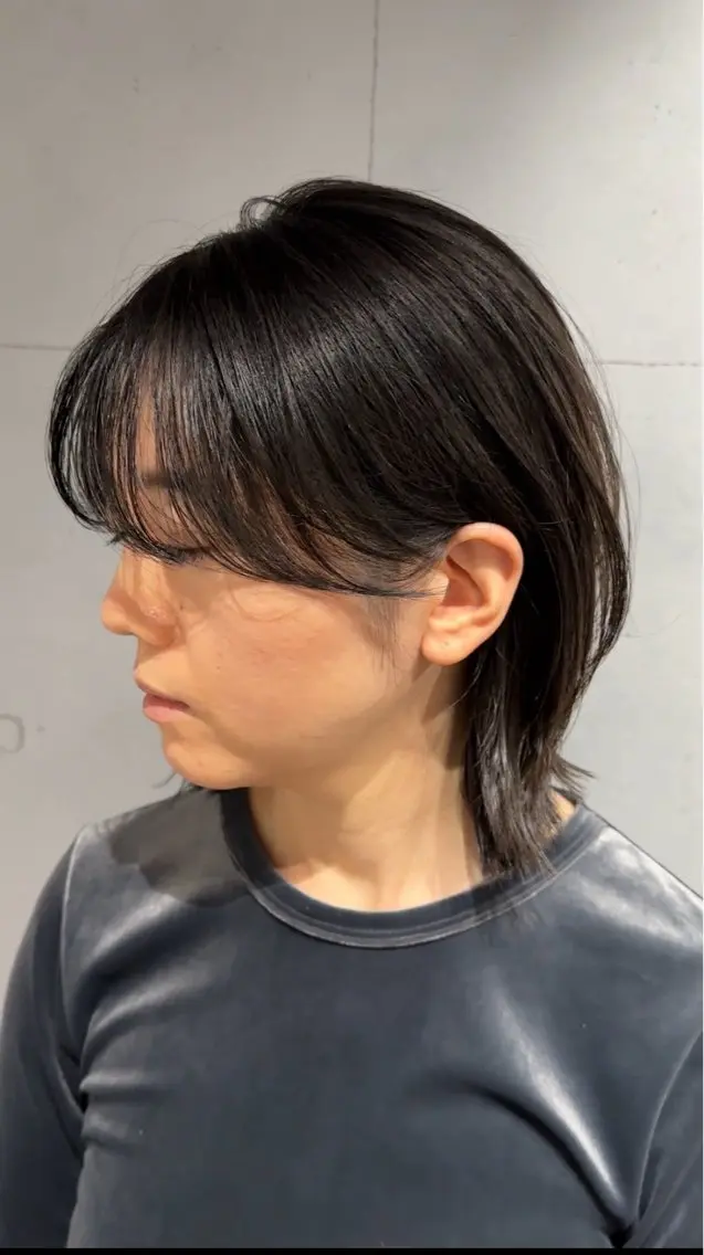 ミディアム ウルフカット 伊藤 慎吾のヘアスタイル
