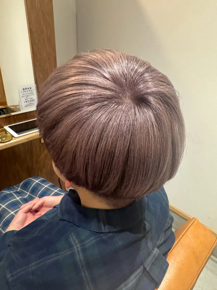 カラー ブリーチ ブラウンカラー コバヤシ ヒナのヘアスタイル