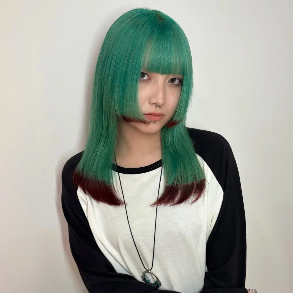 セミロング カラー メイ ☪️のヘアスタイル