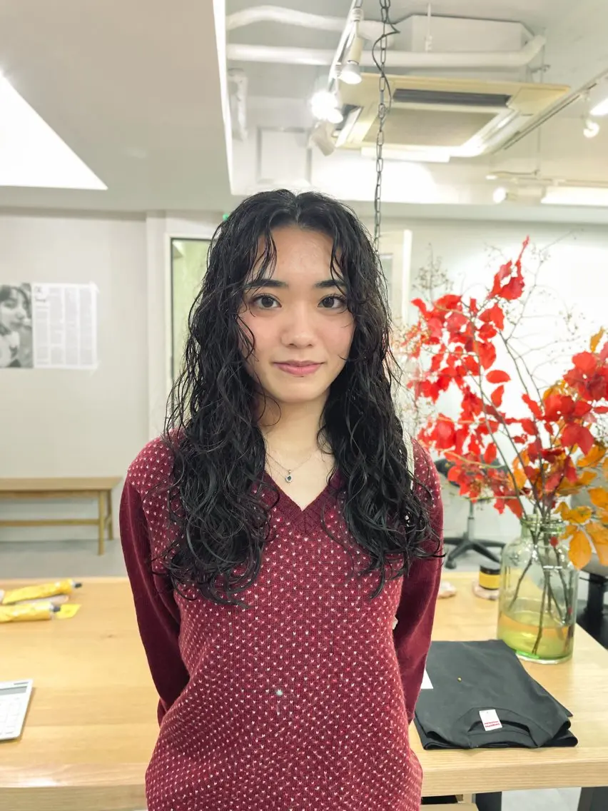 ロング パーマ ロングレイヤー レイヤーカット ロング カット パーマ メンズカット メンズパーマのヘアスタイル