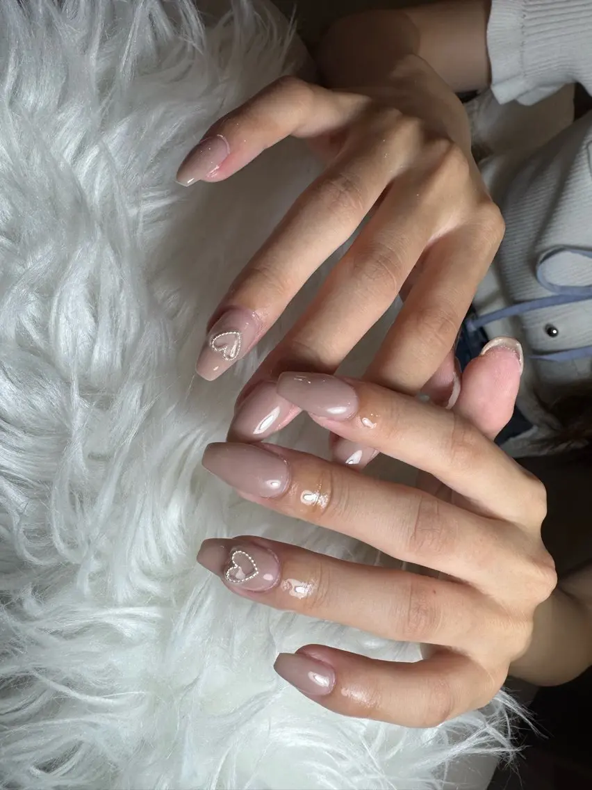ネイル LAVISH 大和店 emi･:*+のネイルデザイン