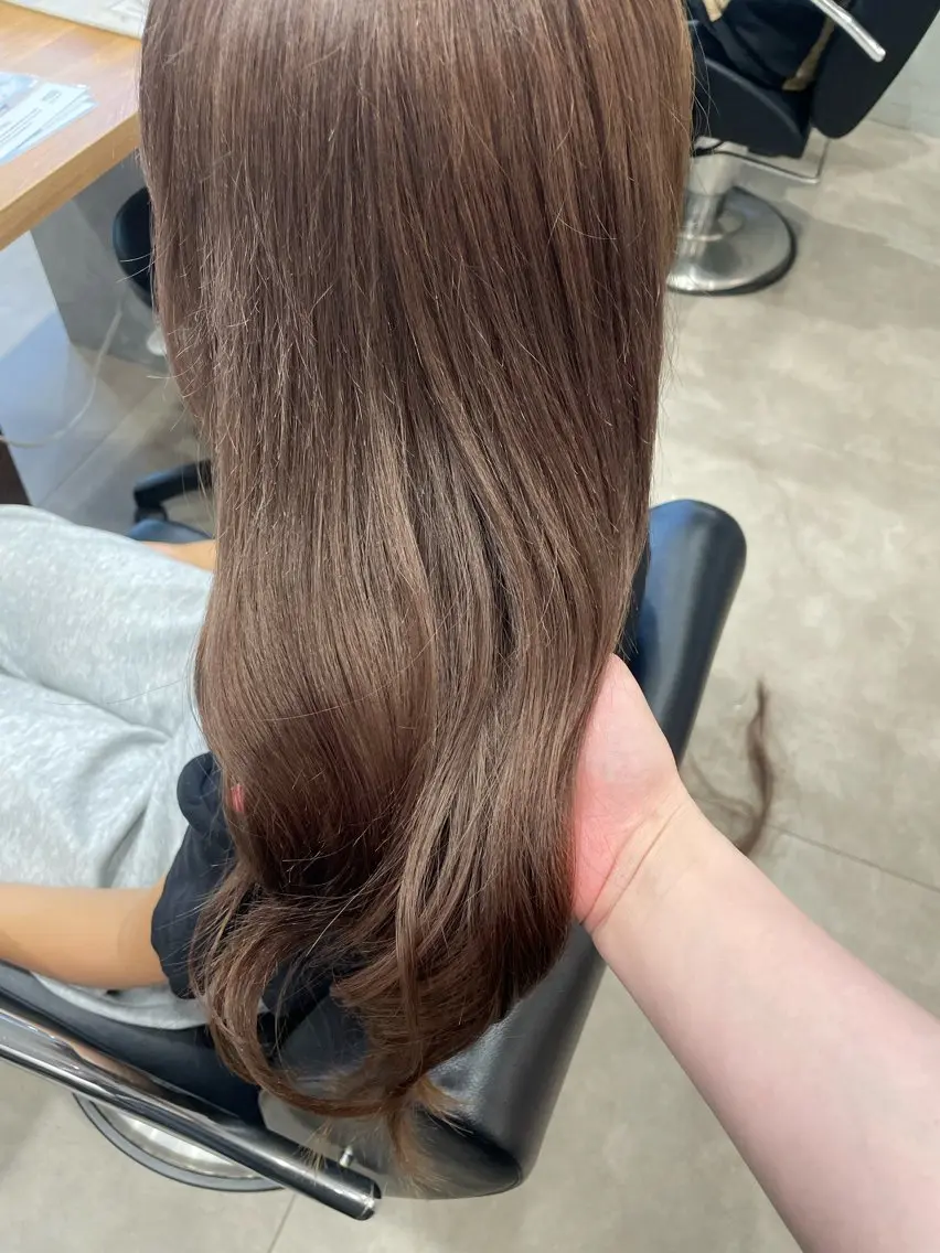 ロング カラー ブラウンカラー 透明感カラー ヘアカラー 佐藤 由依/水光カラーのヘアスタイル