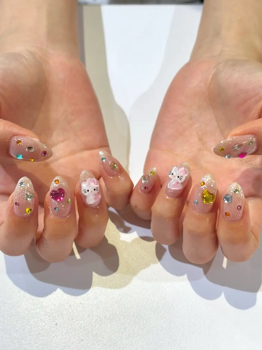 ネイル REINA .のネイルデザイン