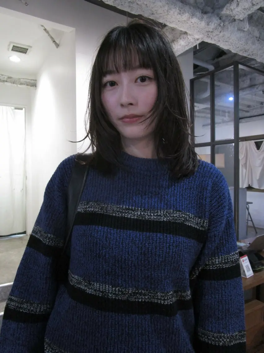ミディアム カラー ベージュカラー オリーブベージュ 顔周りカット レイヤーカット カット ヘアカラー トリートメント yu maのヘアスタイル