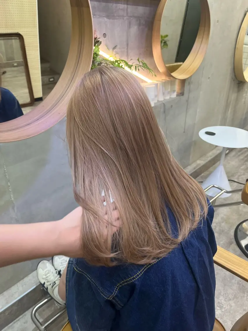セミロング 顔周りカット ヘアカラー 🤎𝐌𝐚𝐨⌇ お悩み解決美容師🤎のヘアスタイル