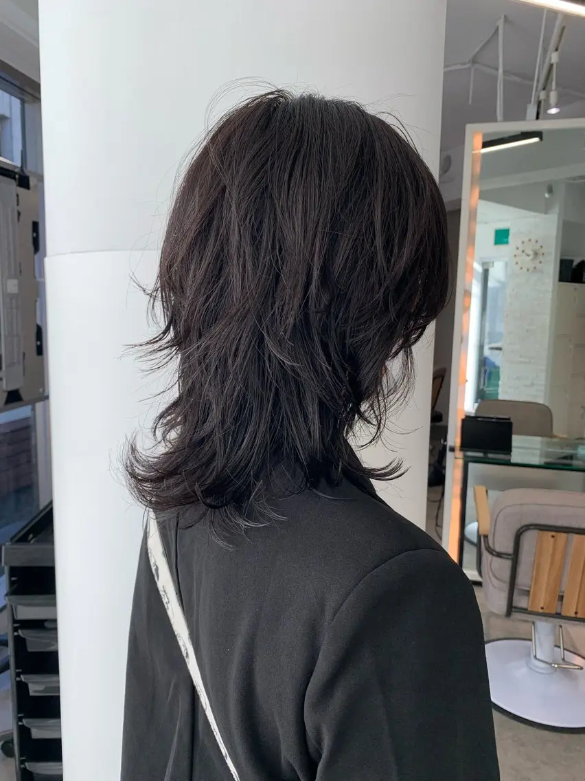 ミディアム パーマ ミディアムパーマ レイヤーカット ニュアンスパーマ カット パーマ トリートメント Lit. RINAのヘアスタイル