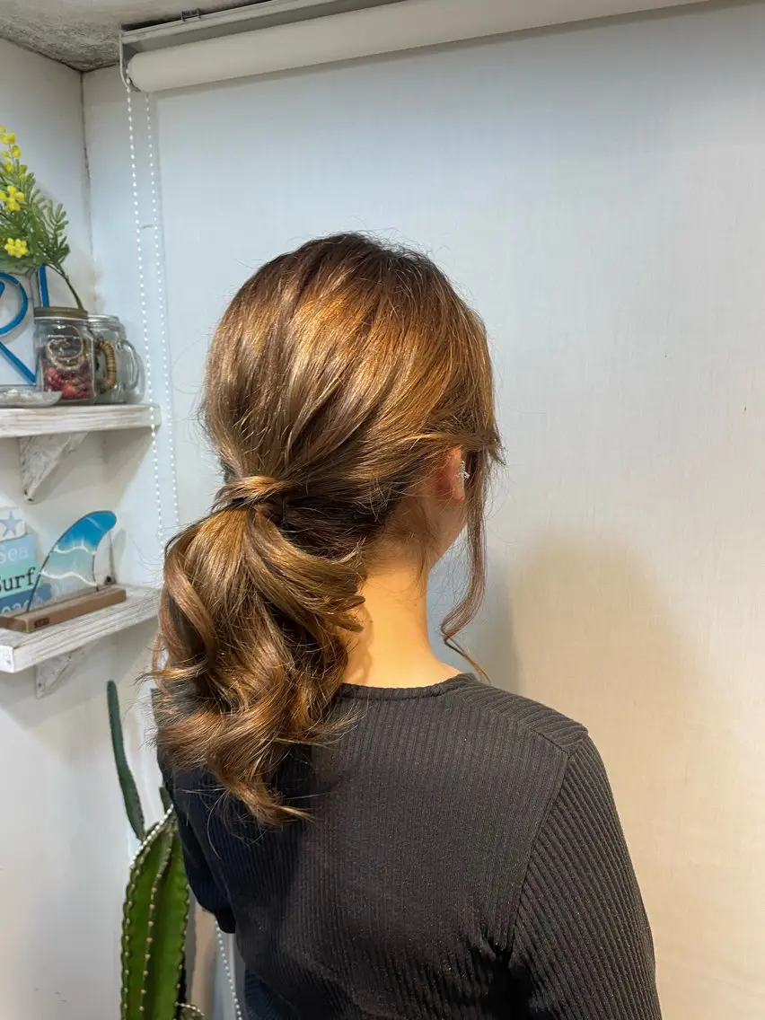 カラー 艶カラー/暖色カラー RENAのヘアスタイル