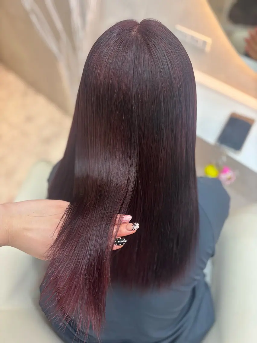 ロング カラー ボルドーカラー 🎀asumi/大宮 /モデル様募集中🎀のヘアスタイル
