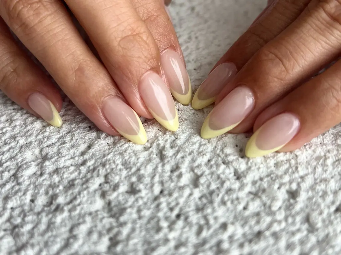 ネイル アートネイル 長さ出し フレンチネイル ジェルネイル パラジェル ハンドネイル plus nails まみのネイルデザイン
