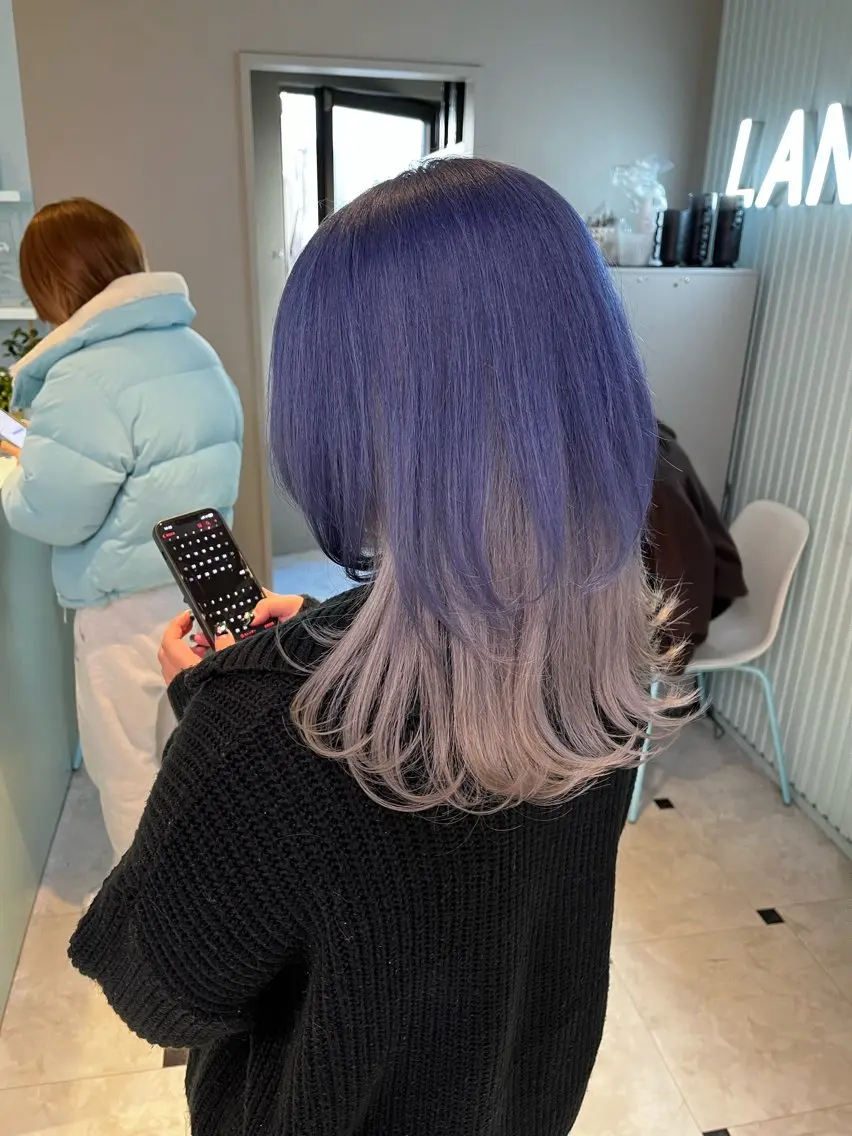 セミロング カラー ヘアカラー ブリーチカラー 🩵MIZUKIのヘアスタイル