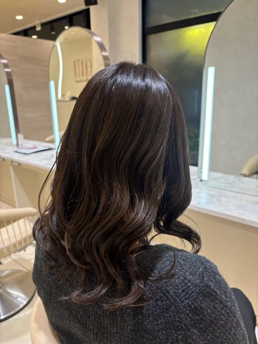 ミディアム カラー 笹川 聖奈のヘアスタイル
