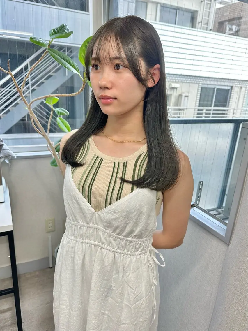 セミロング カラー オリーブカラー カット ヘアカラー トリートメント レイヤーカット🪄 耳ツボ🎀Ayumiのヘアスタイル