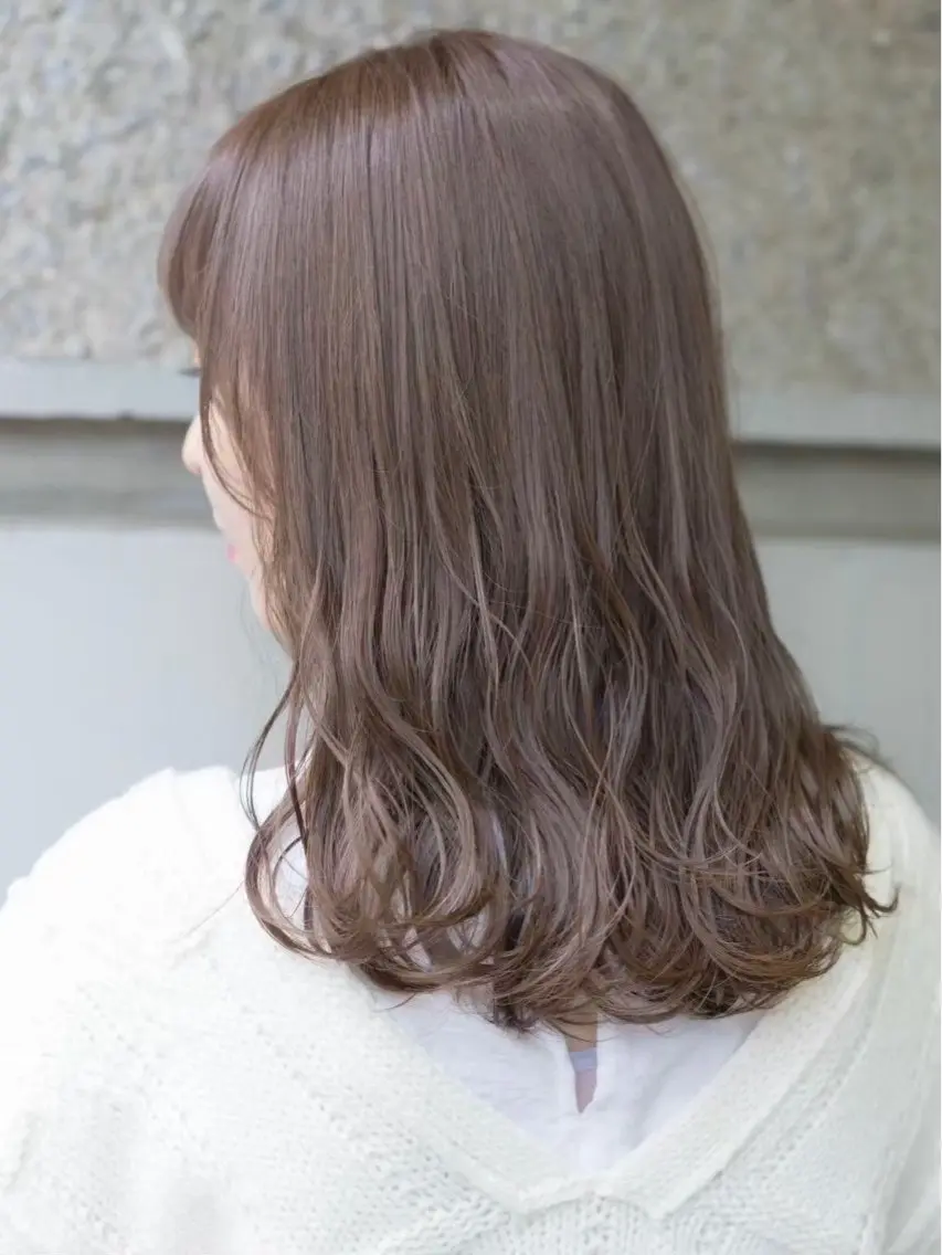 セミロング カラー ブラウンカラー 透明感カラー くすみブラウン ヘアカラー ヘッドスパ SiLO／ mahiroのヘアスタイル