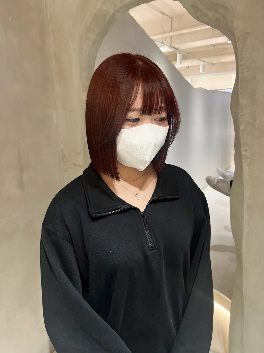 ミディアム カラー カット ヘアカラー トリートメント 切りっぱなしボブ/ 艶カラー/綾莉のヘアスタイル