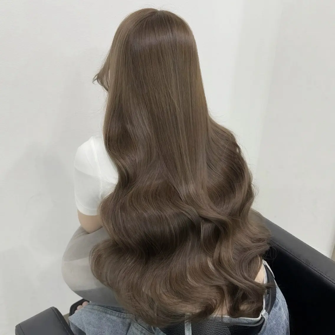 ロング カラー ベージュカラー ブリーチ ブラウンカラー 透明感カラー デザインカラー ヘアカラー トリートメント 涼星/心斎橋/艶髪 モデル様募集中👑のヘアスタイル