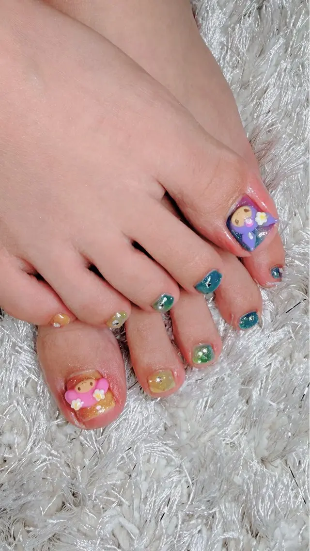 ネイル フットネイル shino🌟 痛ネイルのネイルデザイン