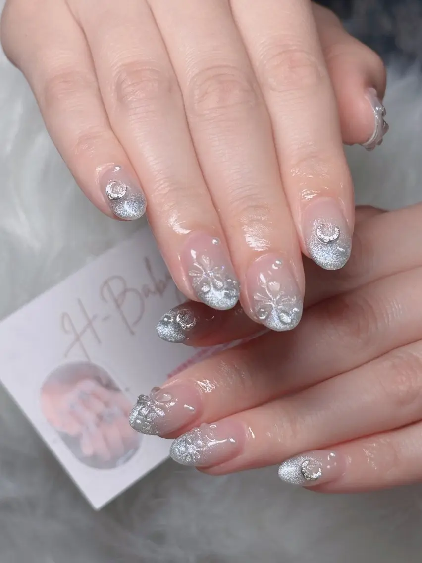 ネイル オーロラネイル フレンチネイル ジェルネイル ハロウィン キラキラネイル ハンドネイル H.baby Nail Salonのネイルデザイン
