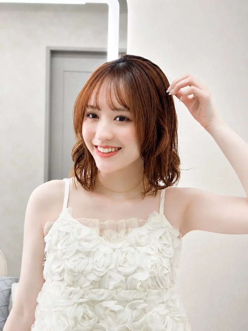 ショート カット ヘアカラー ブリーチデザイン| レイヤー|小寺 葵のヘアスタイル