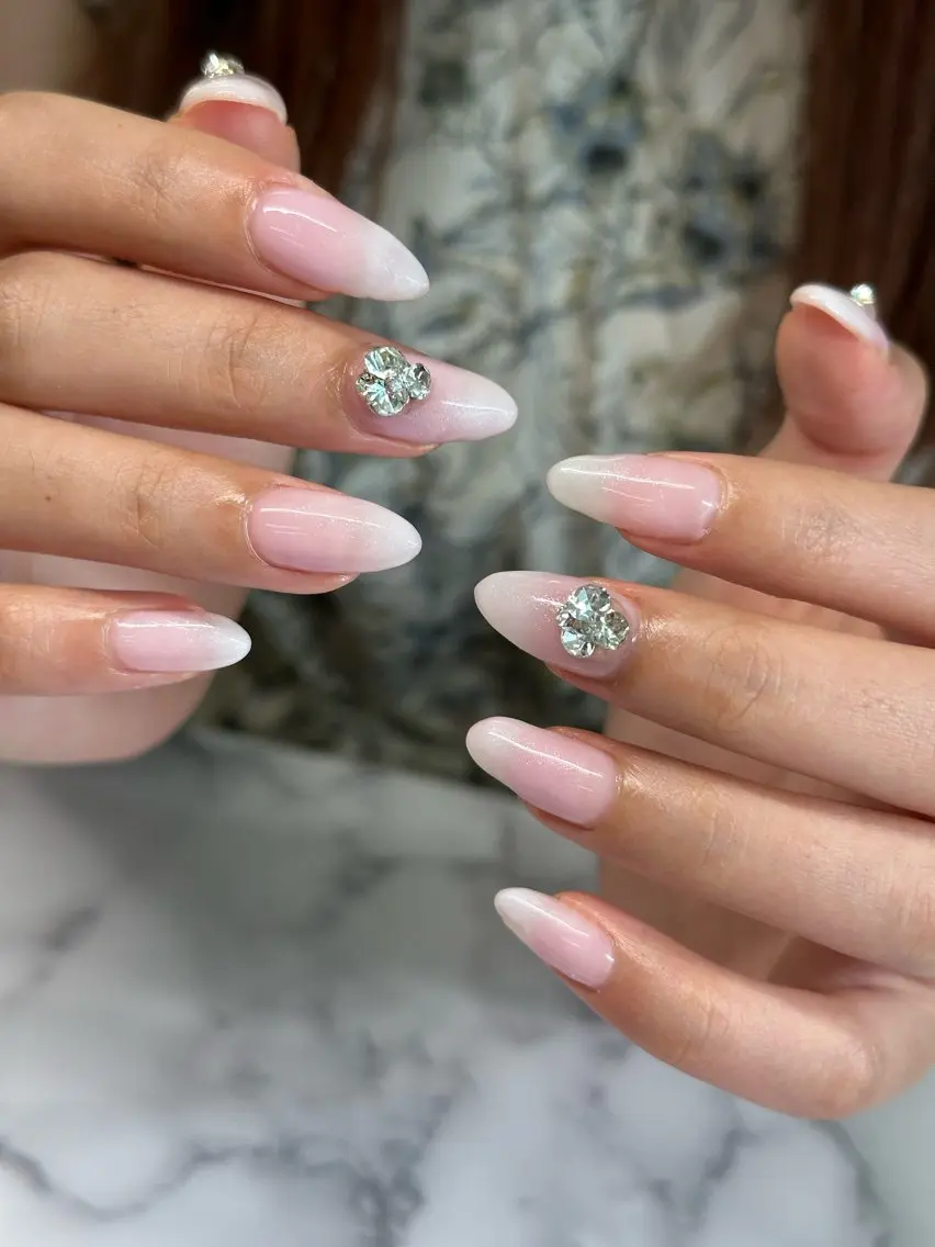 ネイル ハンドネイル salon iris 🦋北広島市大曲のネイルデザイン