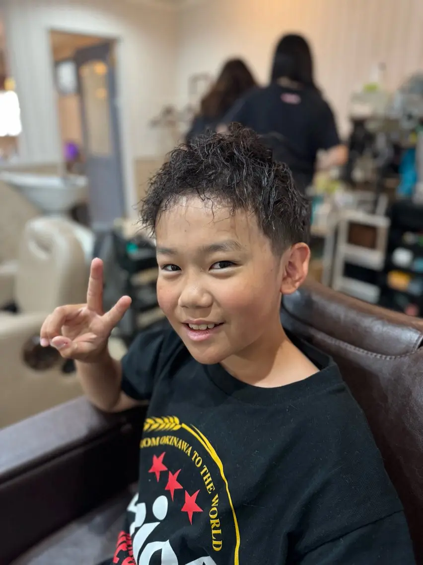 ショート パーマ メンズ メンズパーマ メンズツイストパーマ ツイストパーマ 樋口 まさみのヘアスタイル
