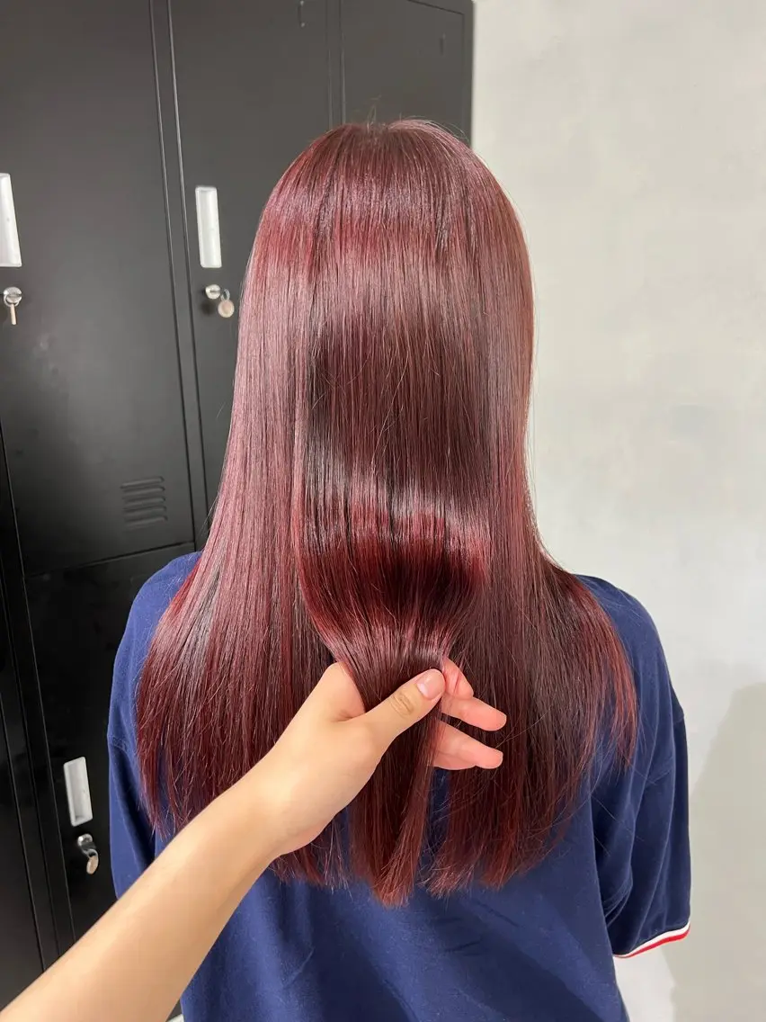 ロング カラー ブリーチ ダブルカラー ブリーチなしカラー 小森聖奈 韓国風レイヤーカットのヘアスタイル
