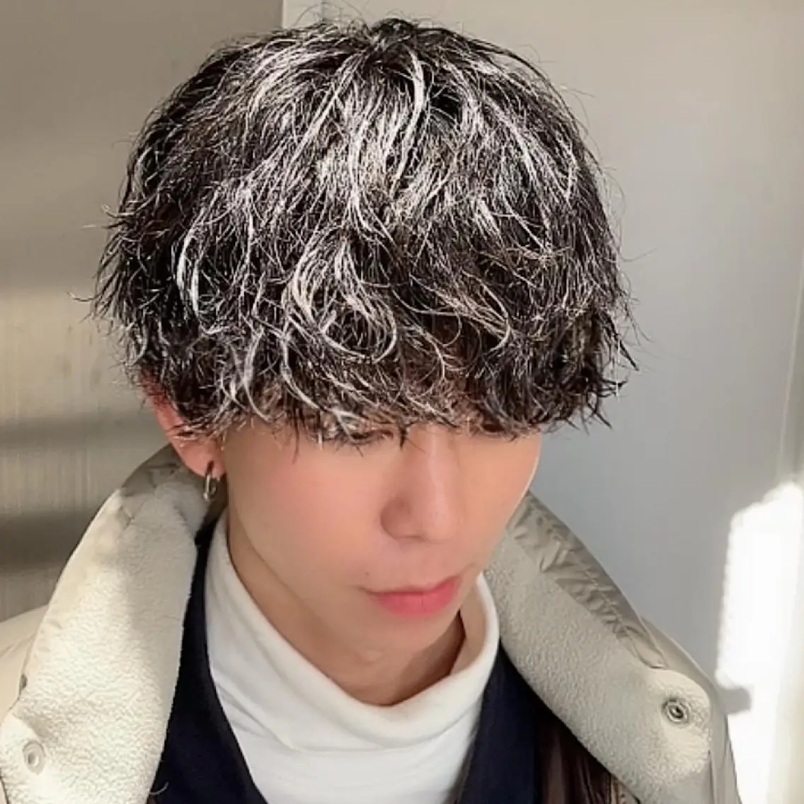 パーマ メンズ マッシュ メンズパーマ ツイストスパイラルパーマ スパイラルパーマ メンズパーマの達人 KAITOのヘアスタイル