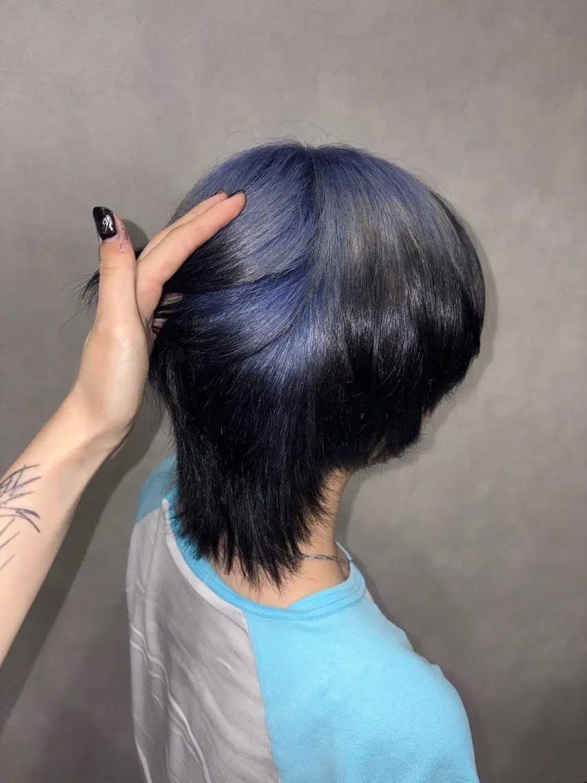 ショート カラー カット ヘアカラー ハイトーンカラー 💚りょうか💚のヘアスタイル