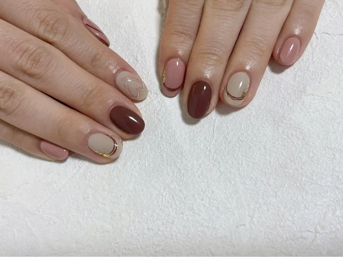 ネイル オーロラネイル フットネイル フレンチネイル ジェルネイル 韓国ネイル kiki nail たまプラーザのネイルデザイン