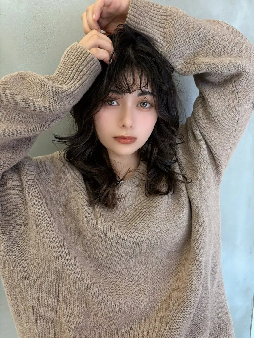 ミディアム トリートメント カット パーマ 色気レイヤースタイル 洒落色気ヘアマサトのヘアスタイル