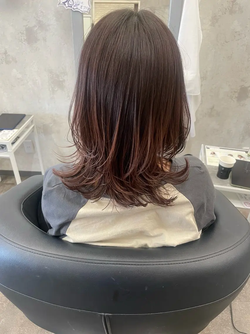 セミロング カラー 藤田 麗安のヘアスタイル