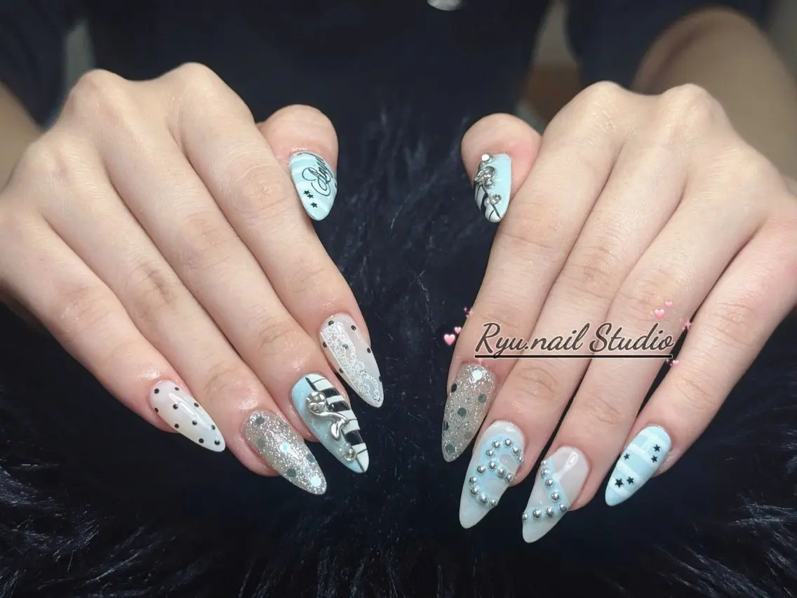 ネイル アートネイル フレンチネイル ジェルネイル キラキラネイル ニュアンスネイル ハンドネイル Ryu Nail YukiChanのネイルデザイン