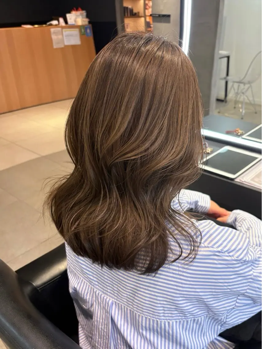 ミディアム アッシュ アッシュブラウン 髪質改善・水素カラー ARIA(ému)のヘアスタイル