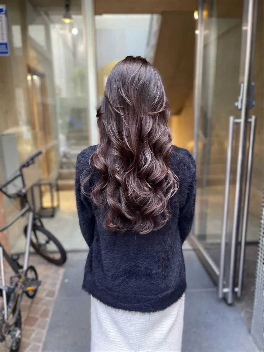 パーマ 見奈美 凜のヘアスタイル