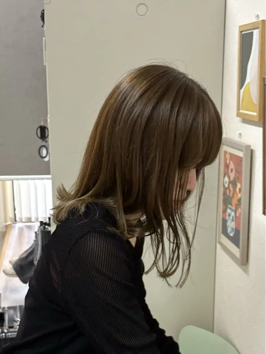 ミディアム カラー ヘアアレンジ アッシュ ベージュカラー カット ヘアカラー トリートメント ハル🌸柔色/ ブリーチなし/艶髪のヘアスタイル